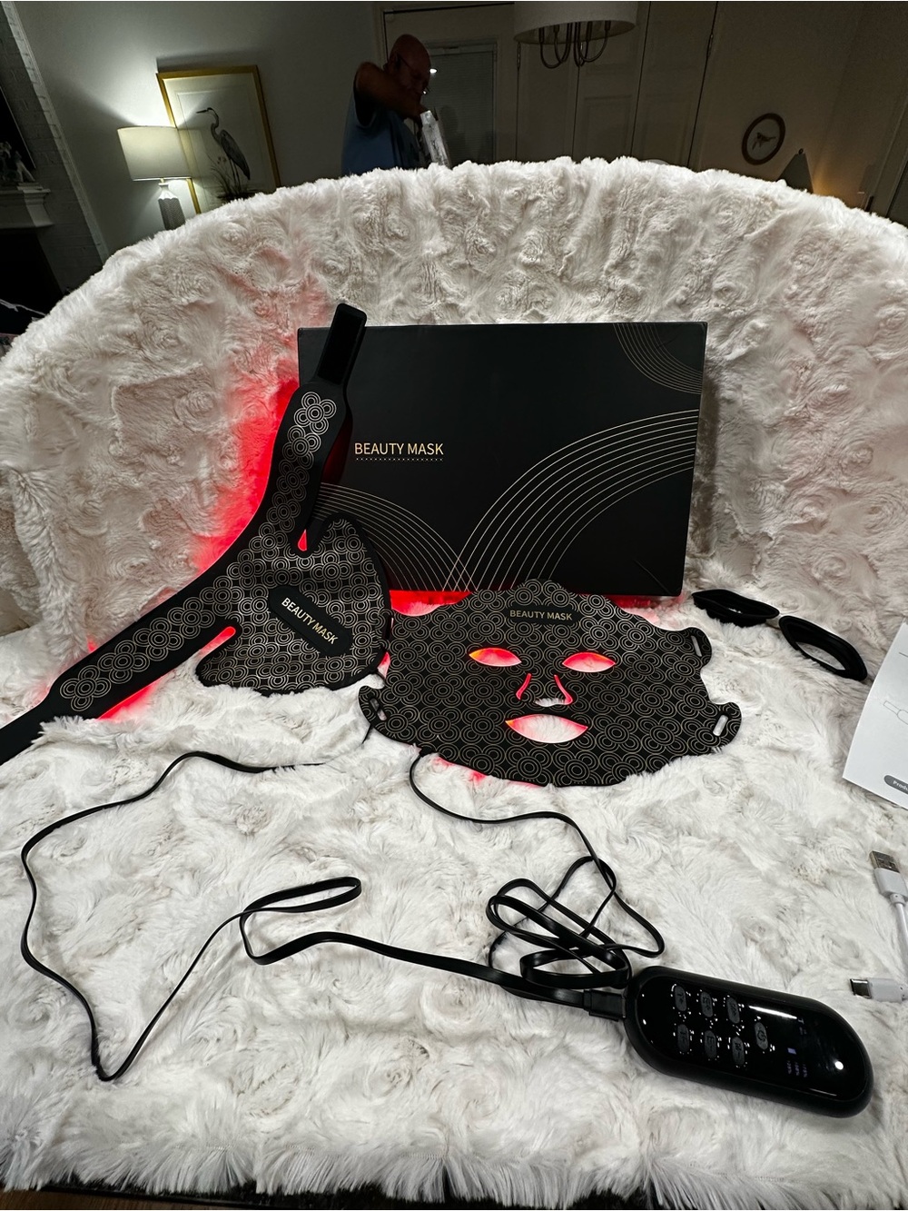 Beauty Mask LED Facial & Eye Therapy Set — Black